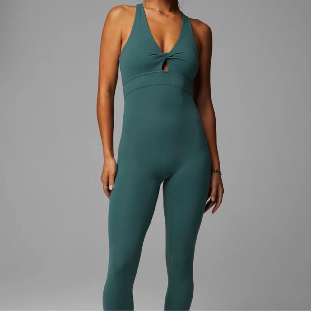 Fabletics Oasis Twist Front 7/8 Jumpsuit